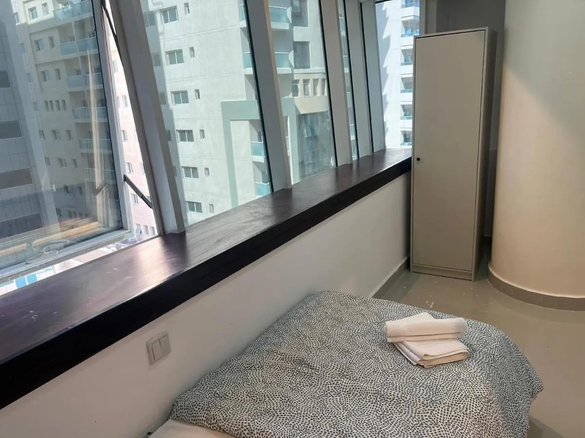 Partition Room With Window Near Moe Metro Dubai
