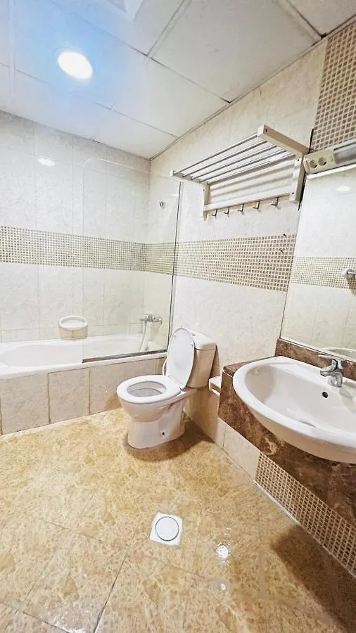 Partition Room With Window Near Moe Metro Dubai Pansiyon