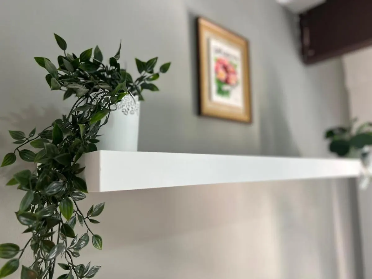 Accommodatie bij particulieren Partition Room With Window Near Moe Metro Dubai